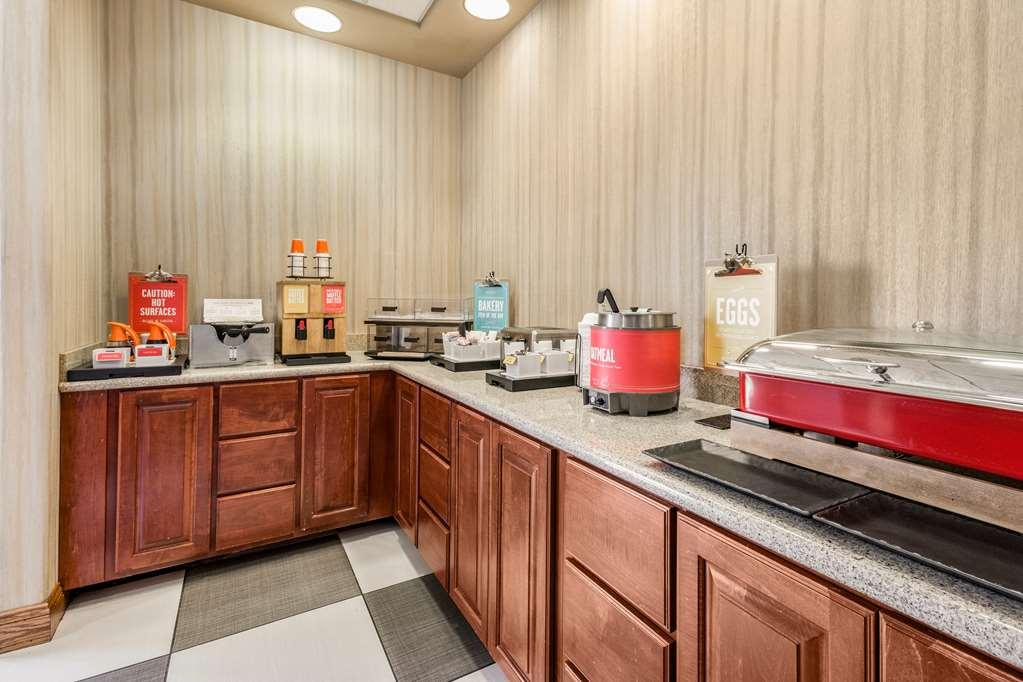 Hampton Inn Derby-Wichita Southeast Restoran fotoğraf