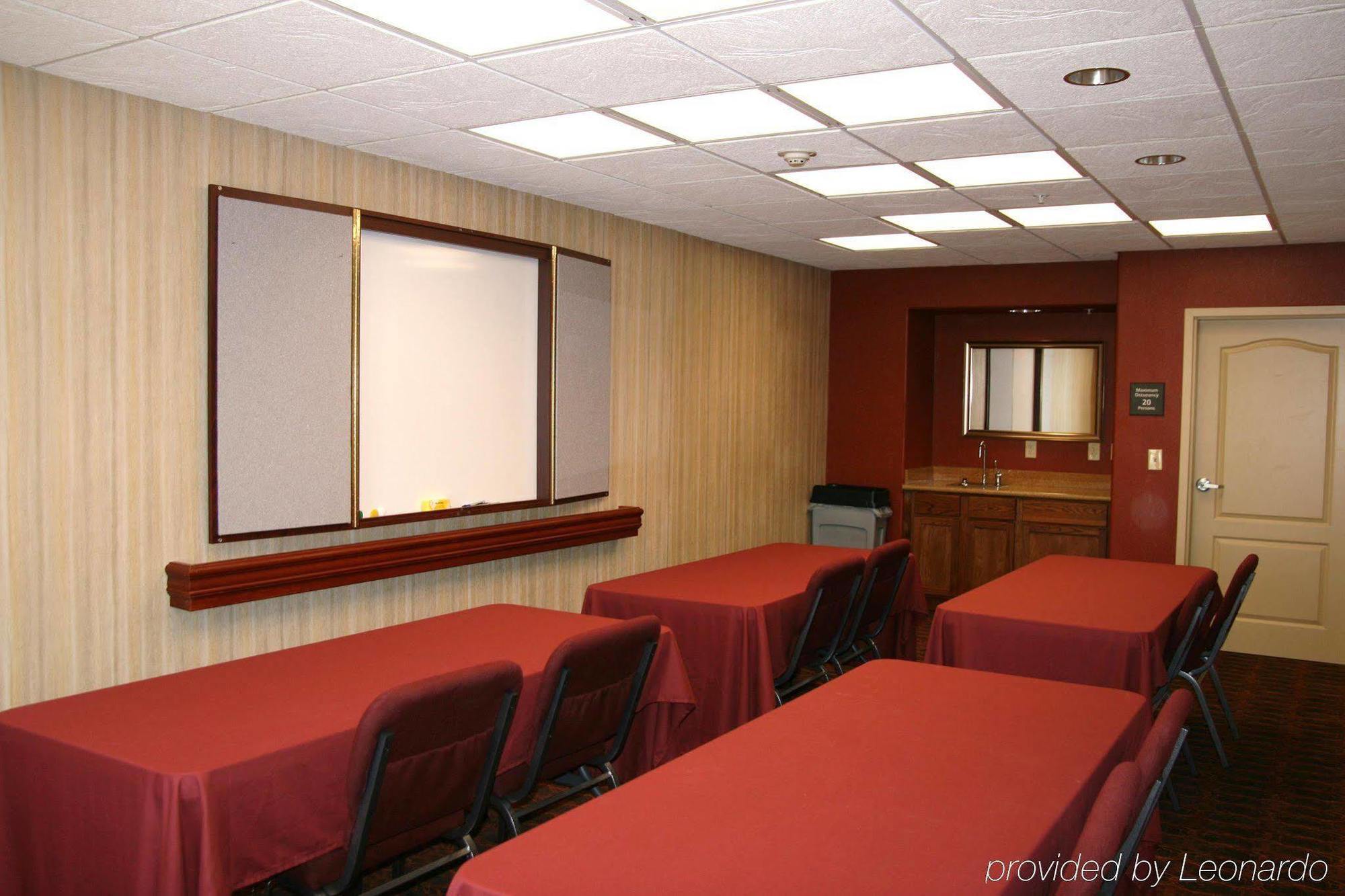 Hampton Inn Derby-Wichita Southeast Konforlar fotoğraf